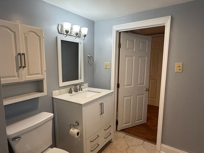 Building Photo - Very nice home located in the Tree Streets - Walking distance to ETSU!