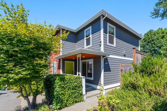 Building Photo - 3Bd/3Ba Seattle House