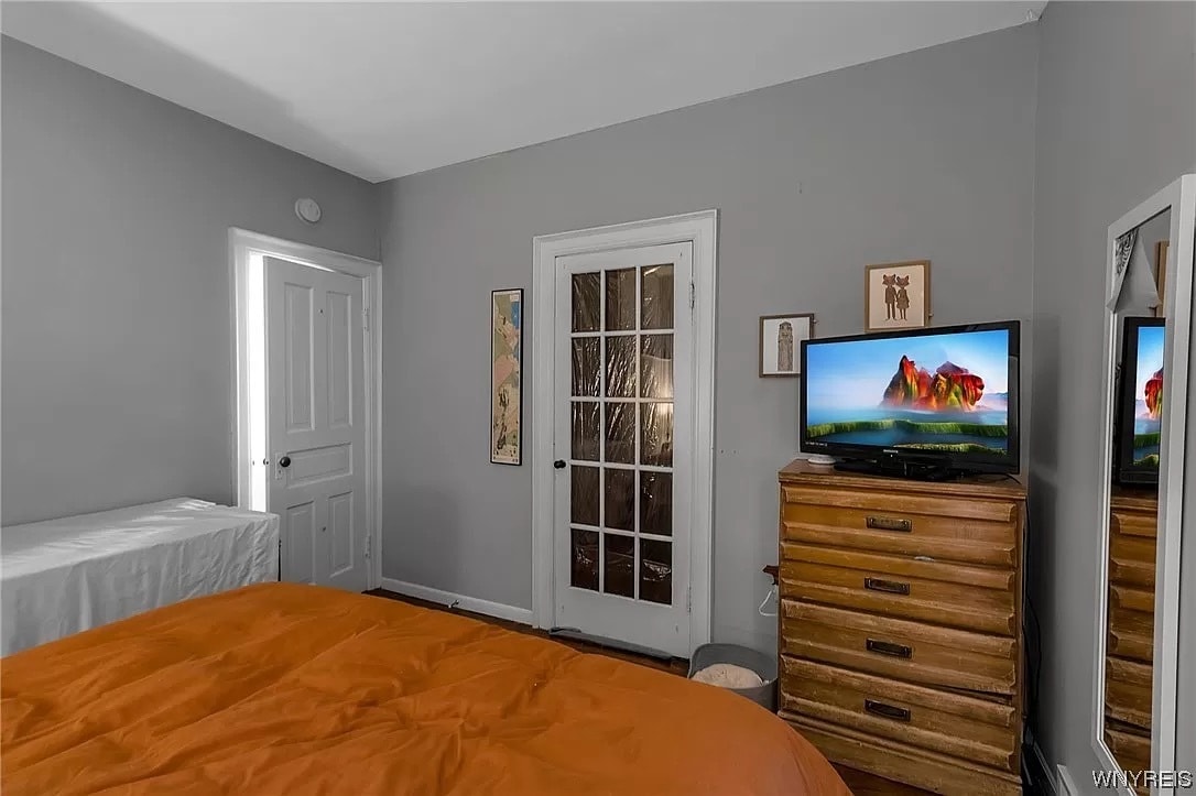 Building Photo - 175 Saint James Pl