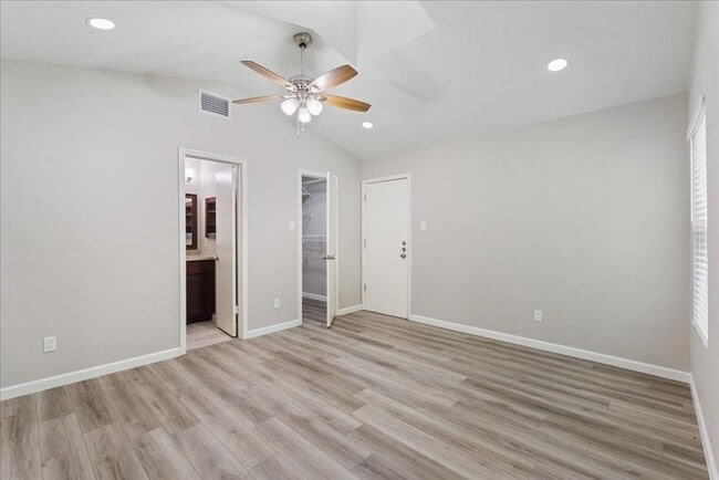 Building Photo - 13300 Cowdray Park