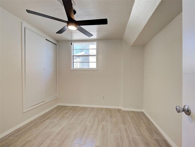 Building Photo - 313 Jessica St N