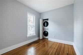 Building Photo - 222 Gregory St