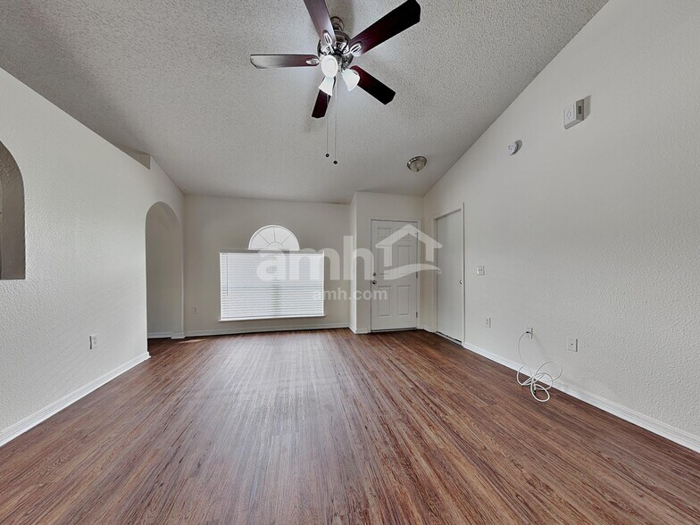 Building Photo - 30303 Pongo Way