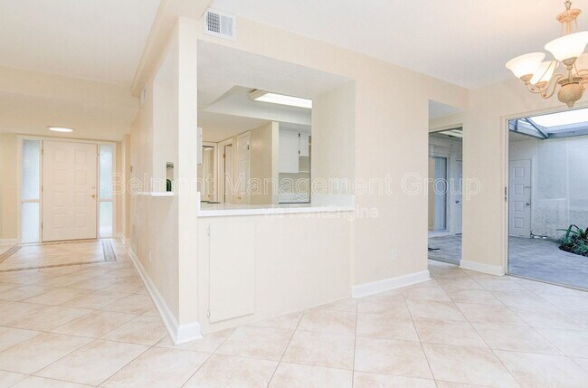 Building Photo - 602 Desoto Dr