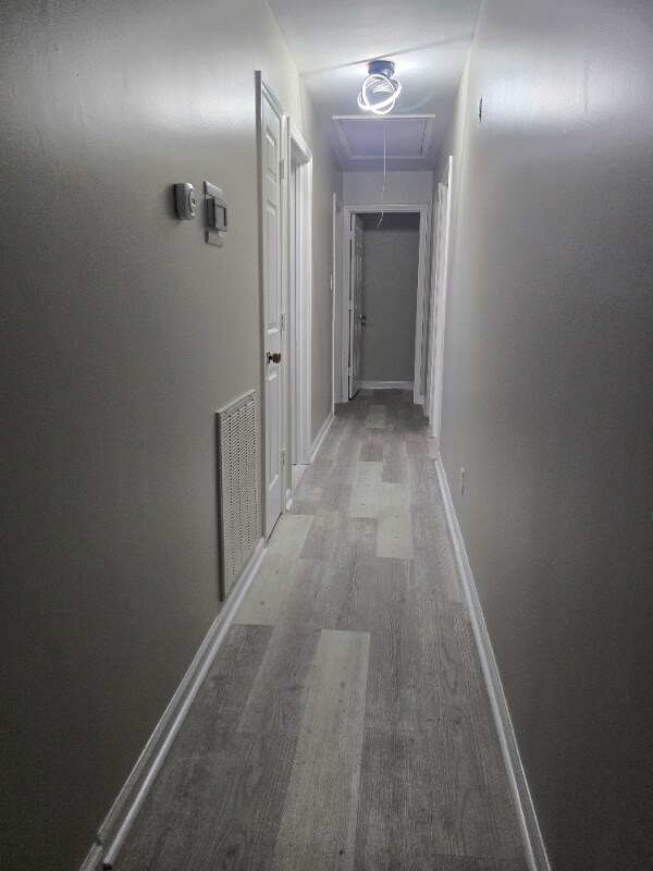 Building Photo - 1226 Roundtree Cir