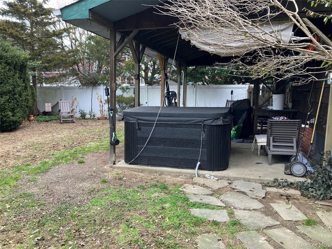 Building Photo - 18 Park Ave