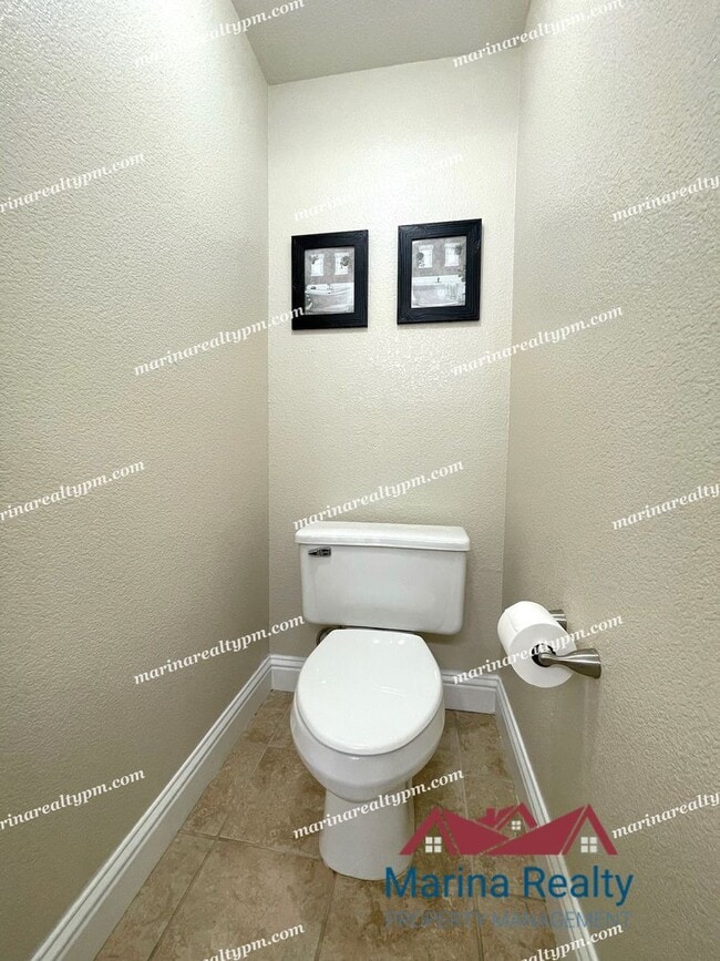 Building Photo - Available August 1st   Waterview Large Bal...
