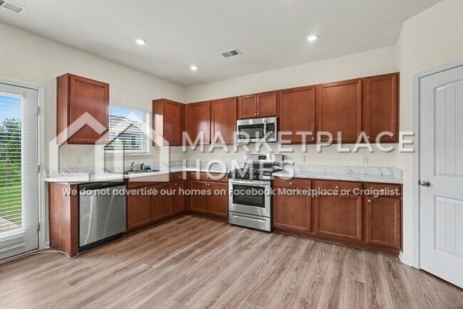 Building Photo - 105 Weston Way NW