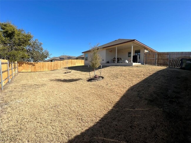 Building Photo - 108 Cinnamon Lp