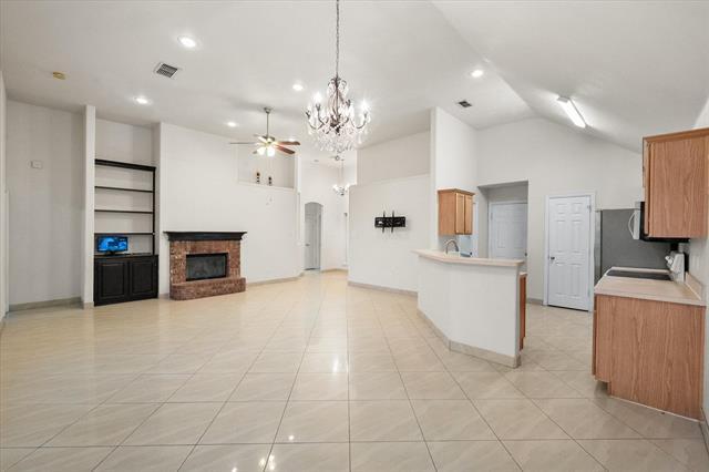 Building Photo - 4412 Ridgeway Dr