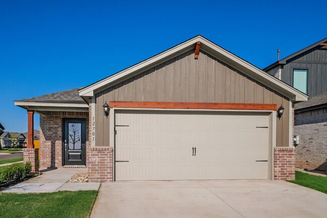 Building Photo - 12701 Carrara Ln