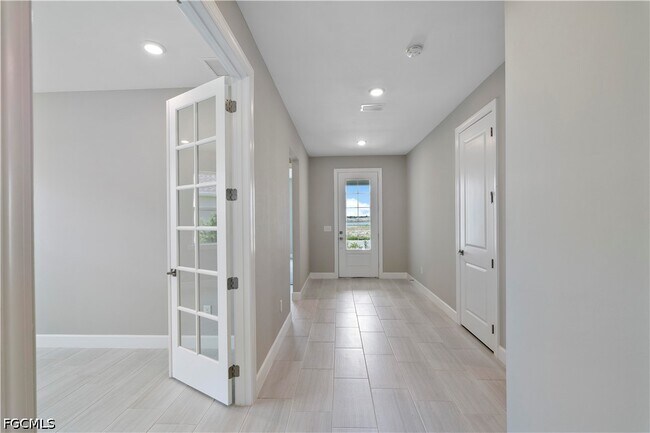 Building Photo - 16056 Shoreline Dr