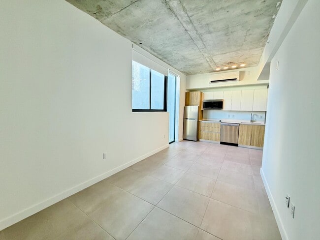 Building Photo - 1159 NW 8th Ave