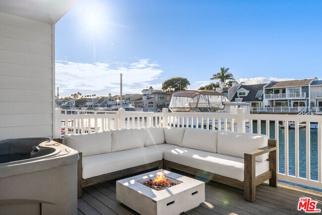 Building Photo - 4405 Costa De Oro