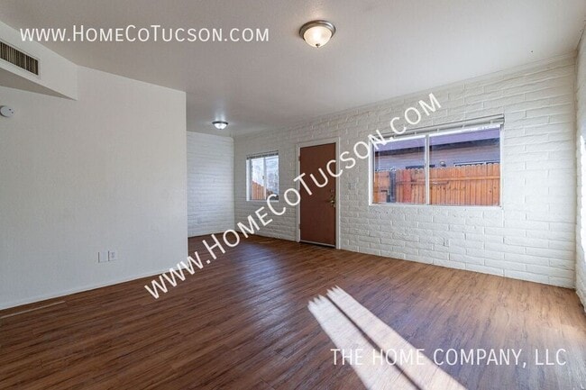 Building Photo - 2511 N Fontana Ave