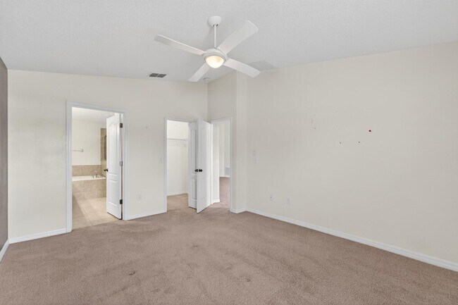 Building Photo - 13128 Royal Pines Ave