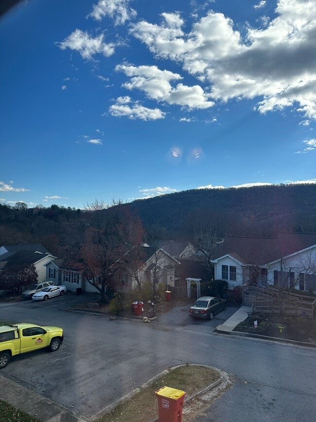 Building Photo - 66 Park Ave