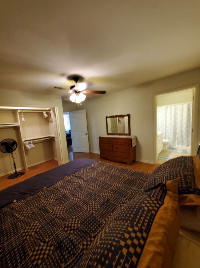 Bedroom3 & Bathroom - 1737 E California St