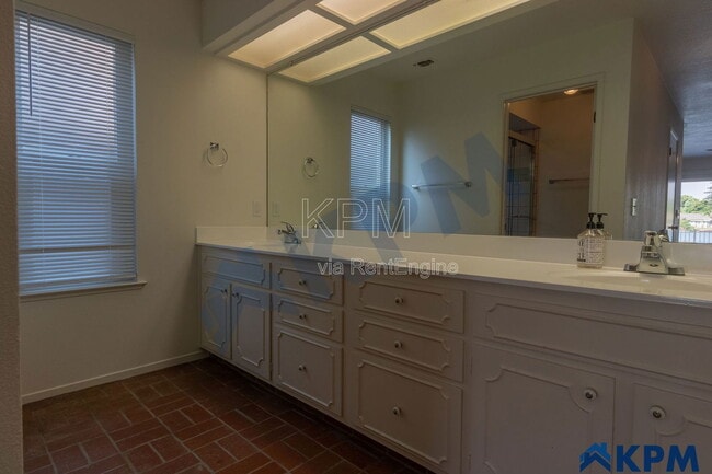 Building Photo - 4134 Fort Donelson Dr