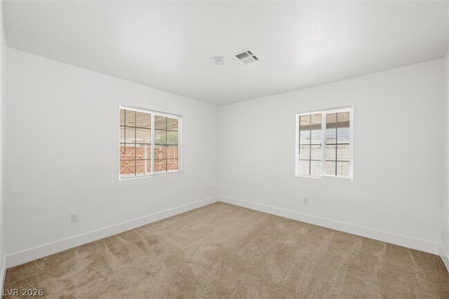 Building Photo - 623 N 10th St