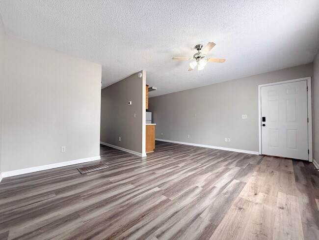 Building Photo - 1948 E 1st St