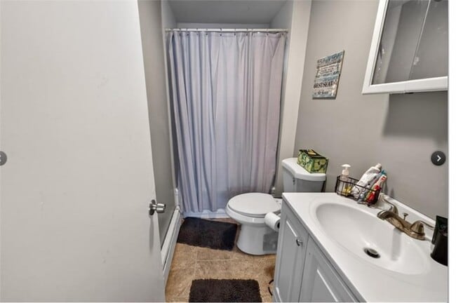 Building Photo - 291 Pontiac Ave