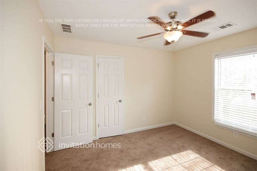 Building Photo - 320 Ashland Manor Dr