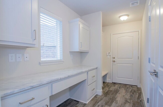 Building Photo - 12537 S 75th E Ave
