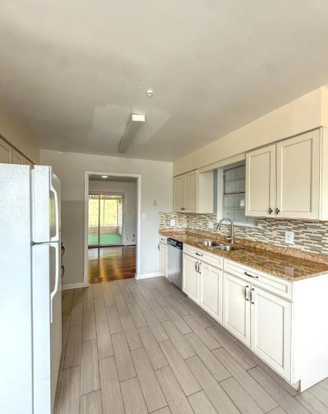 Building Photo - 8xxx Barrett Pl