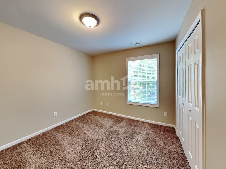 Building Photo - 6859 Coopers Hawk Trl
