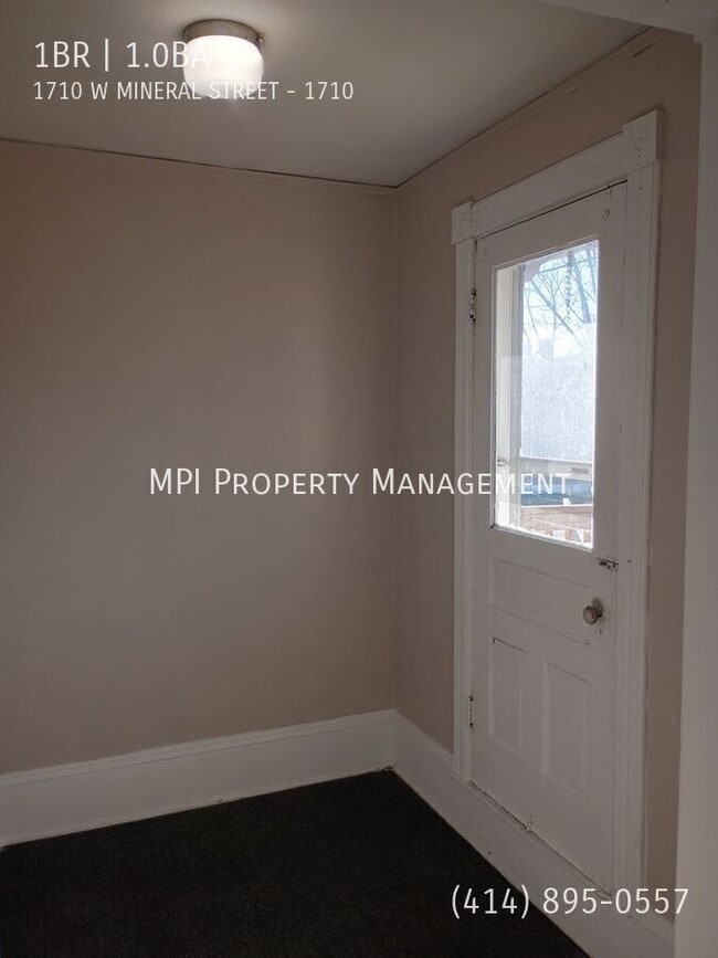 Building Photo - 1710 W Mineral St