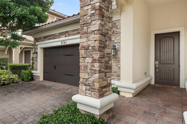 Building Photo - 9741 S Miralago Way