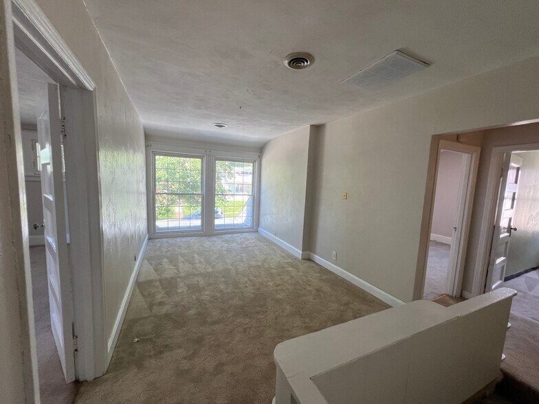 Upstairs loft area - 8242 Buchanan Ave