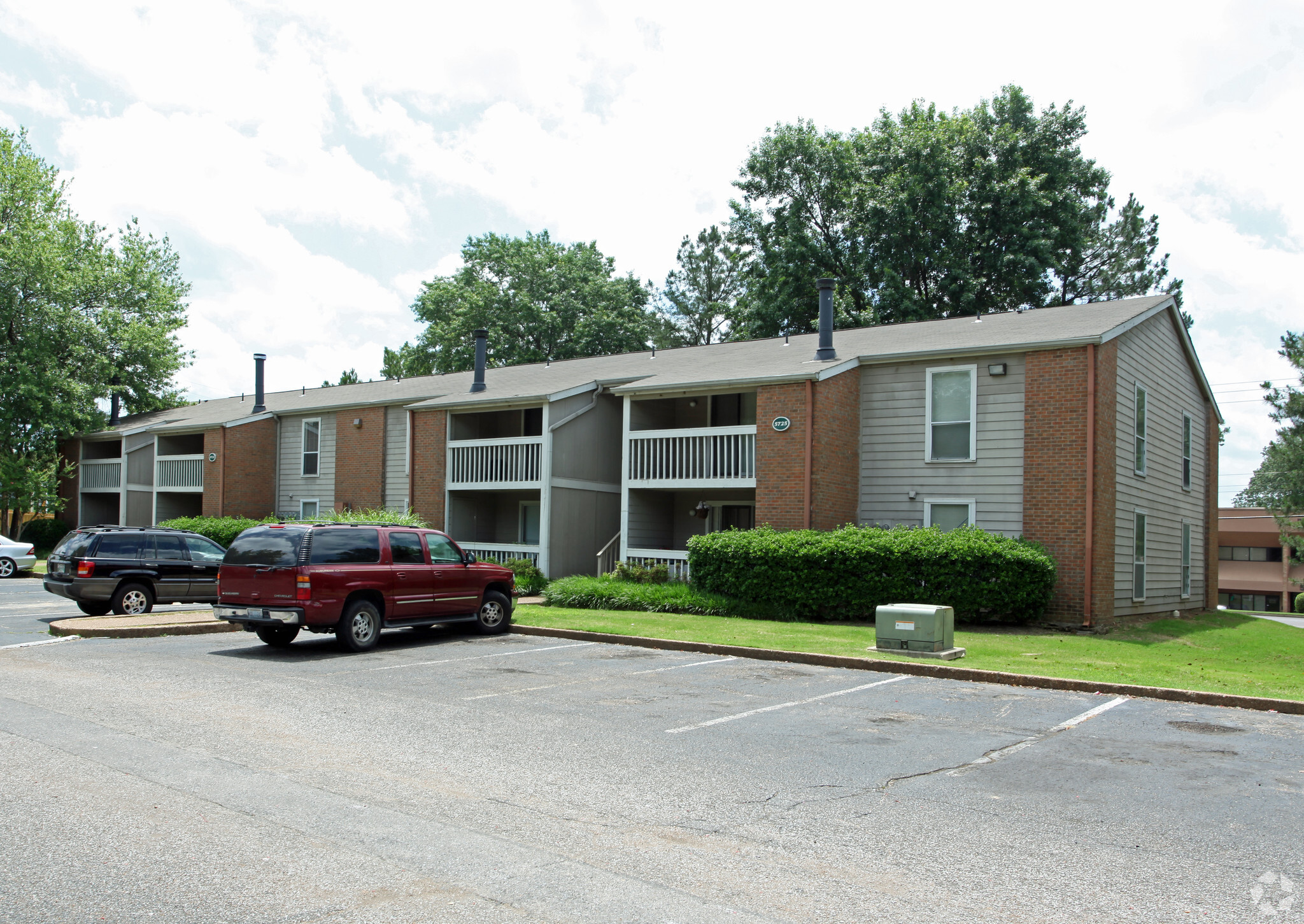 Deerfield Apartments - 2155 Deer Crest Ln Memphis TN 38134 | Apartment ...