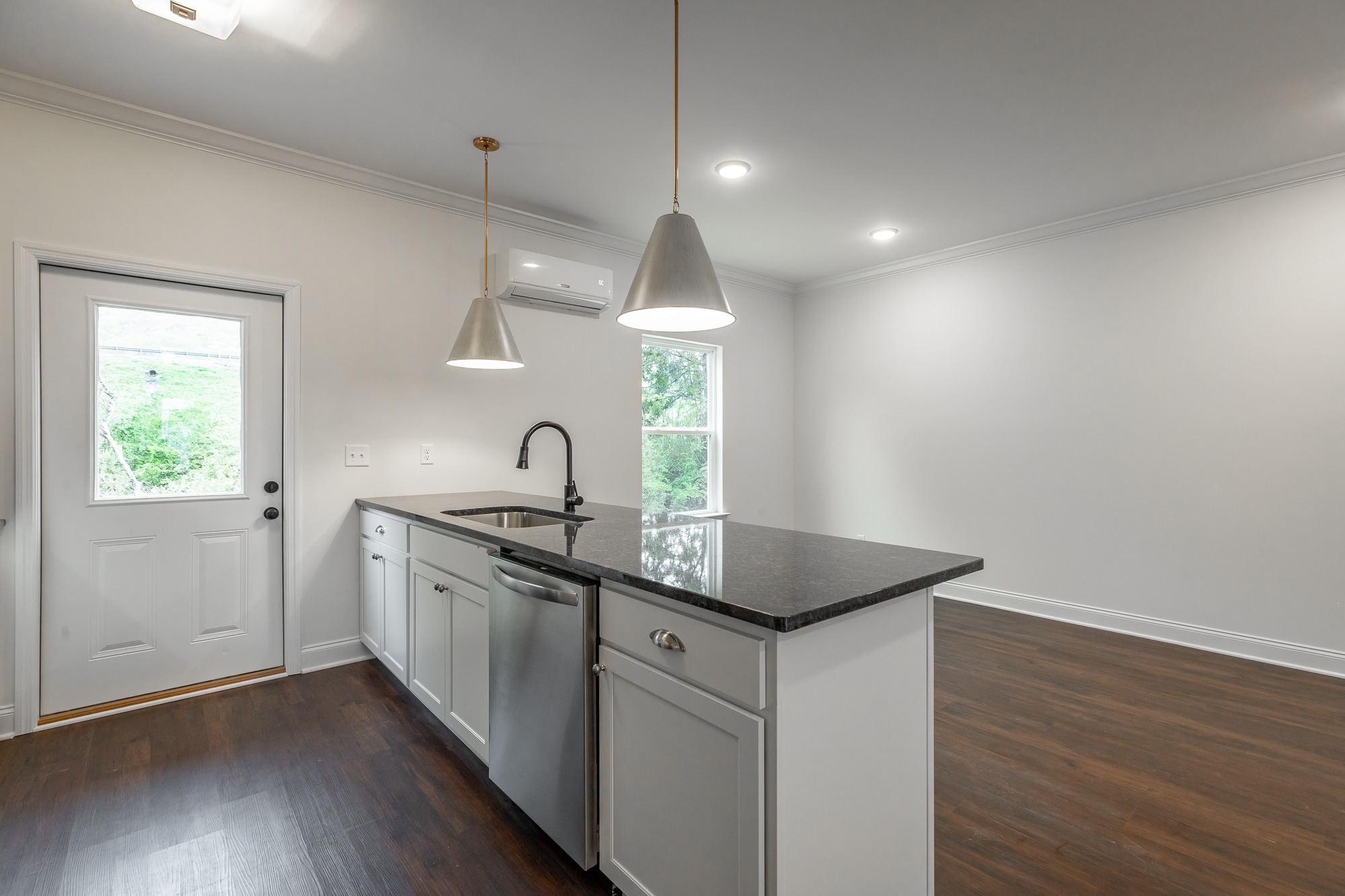 Building Photo - 5559 Stream Ln