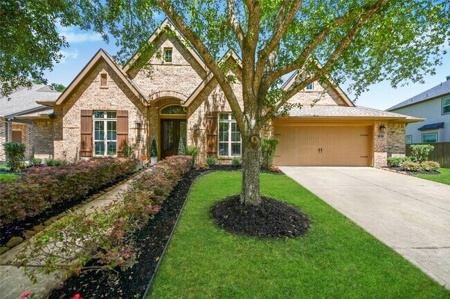 Building Photo - 30 Adrianna Path Dr