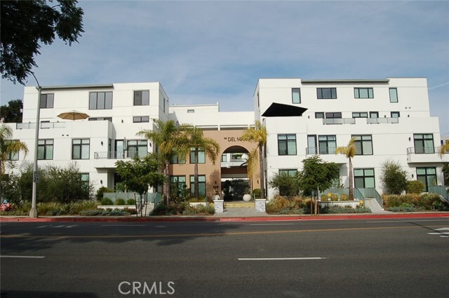 Building Photo - 399 E Del Mar Blvd