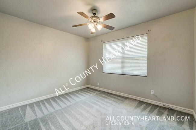 Building Photo - 3921 NW 51st St