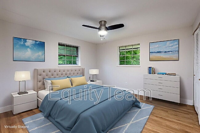 Building Photo - 722 Castro Ln