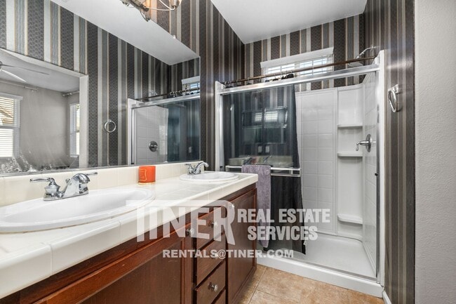 Building Photo - 506 Monet Ln