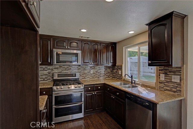 Building Photo - 26691 Kicking Horse Dr