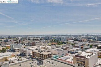 Building Photo - 988 Franklin St