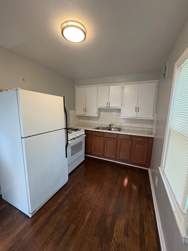 Building Photo - 19386 Yonka- 3 BEDS & 1.5 BATH FOR RENT!