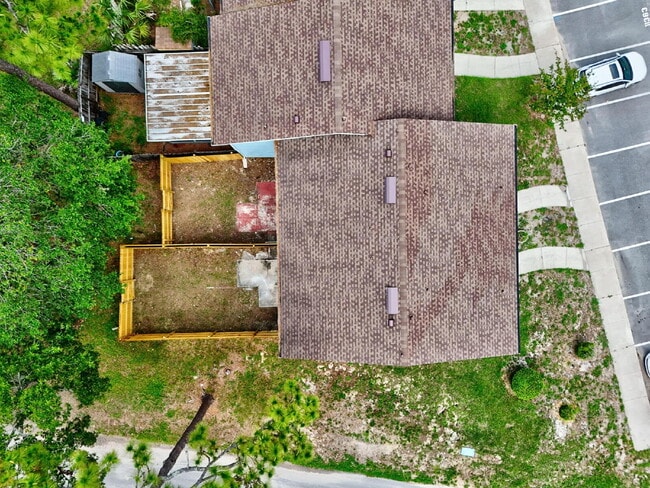 Building Photo - 11359 Bedford Oaks Dr