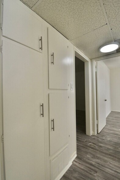 Building Photo - 14706 Dickens St