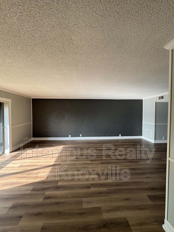 Building Photo - 534 Berlin Dr