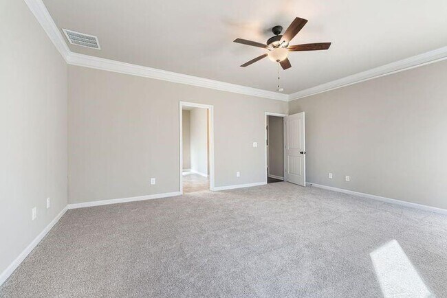 Building Photo - 5714 Ridgewater Cir