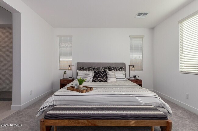 Building Photo - 14445 W Faye Way