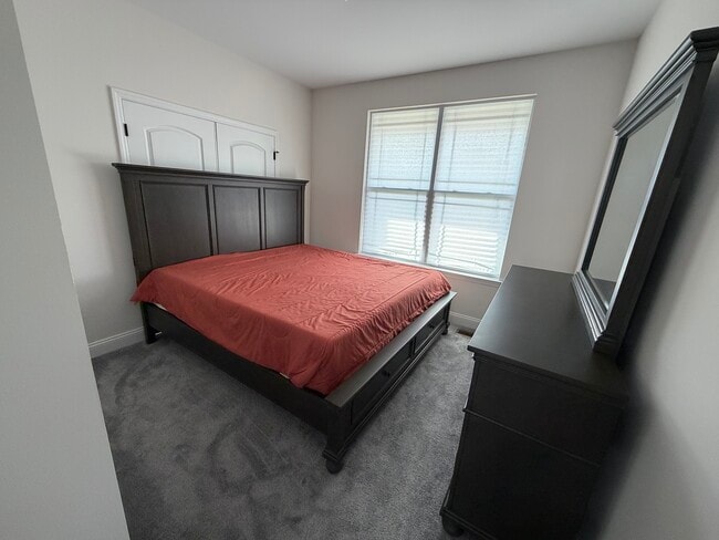 Building Photo - 156 Far Meadow Dr