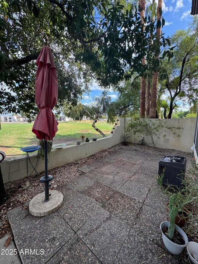 Building Photo - 8833 S 51st St